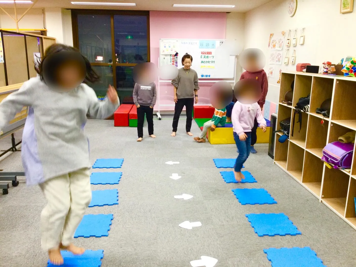 矢印ジャンプ⇧💨🏃