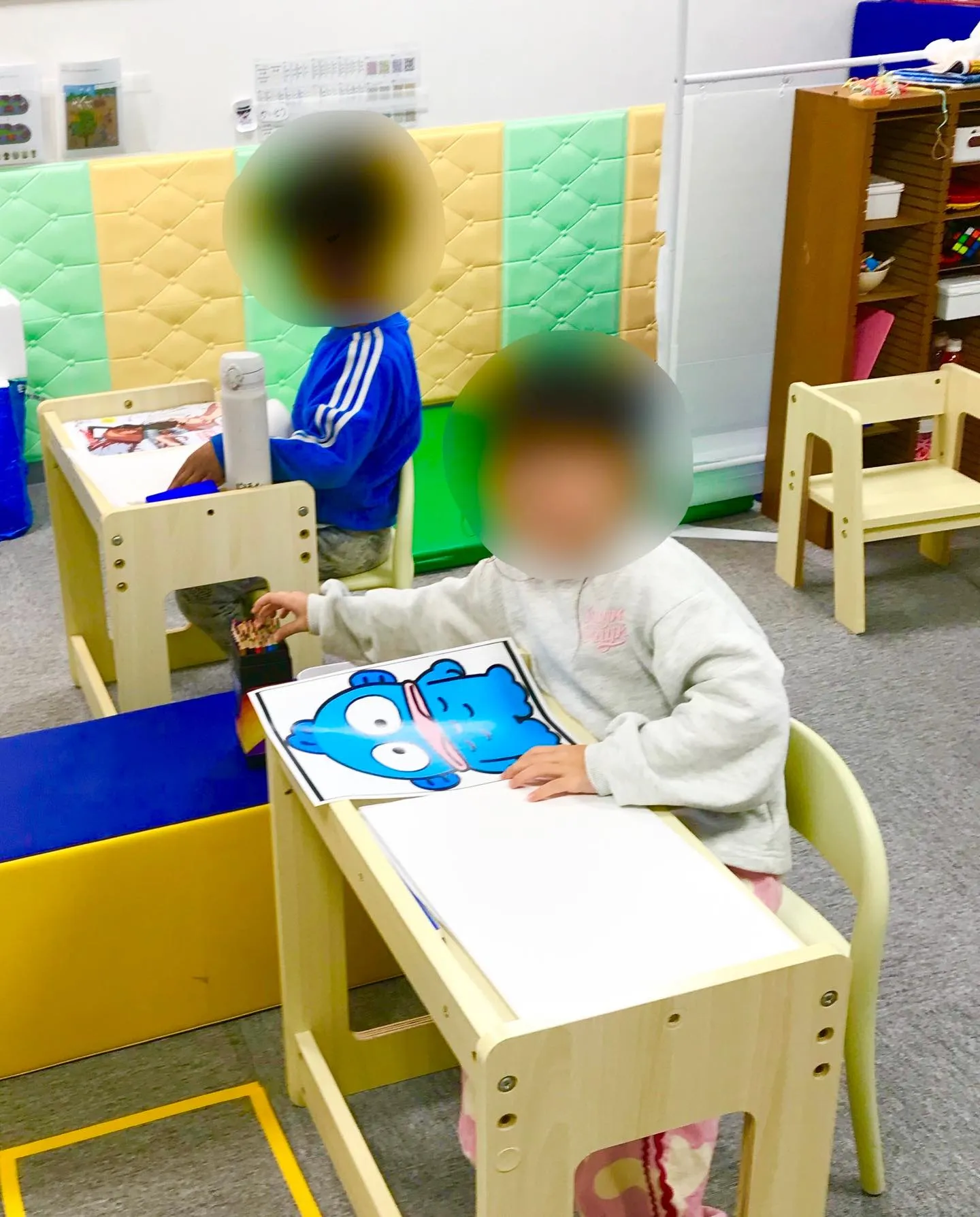 新聞紙を詰めた手づくりボールを