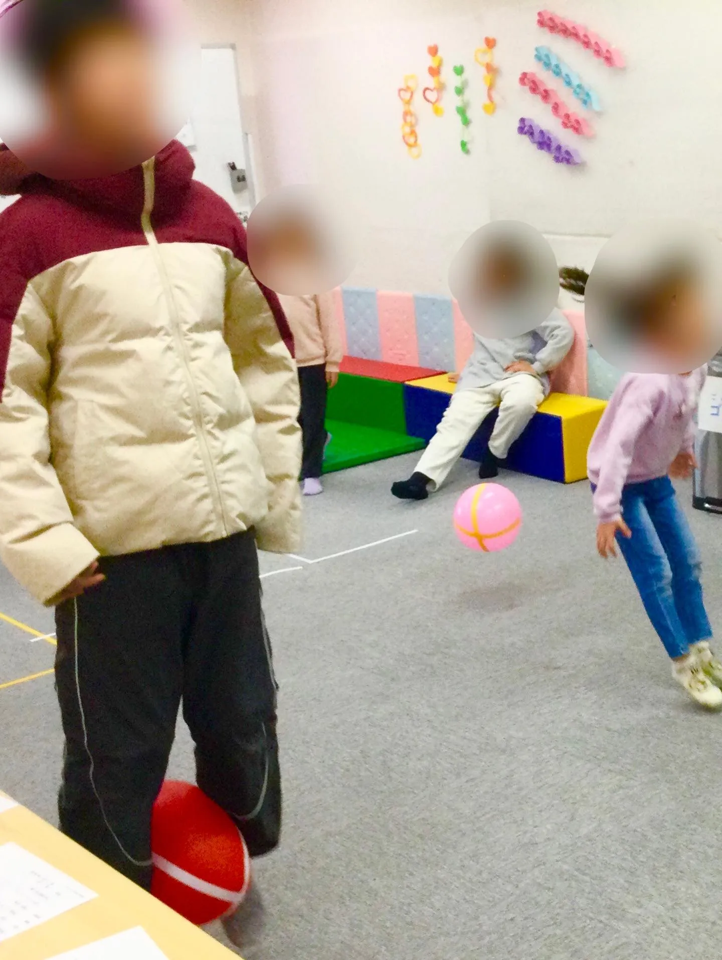 📰 足で新聞ビリビリ！〜幼児クラス〜